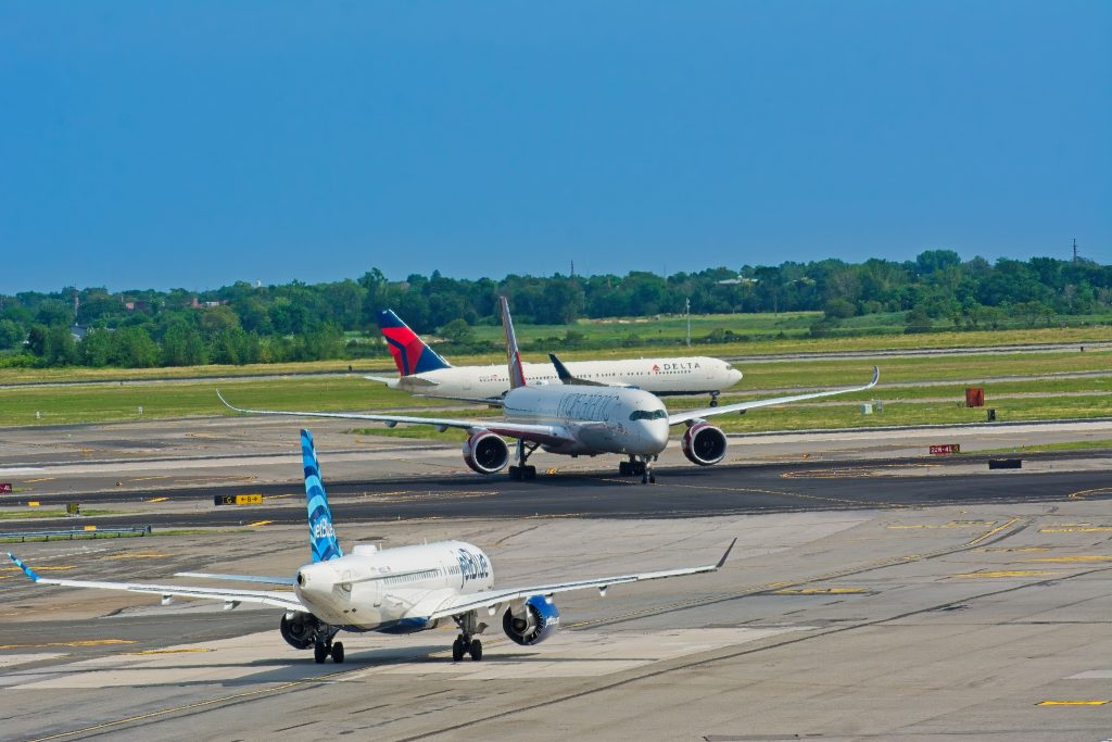 Transatlantic passenger jets taxiing at an airport, for a guide to US Preclearance at Dublin Airport